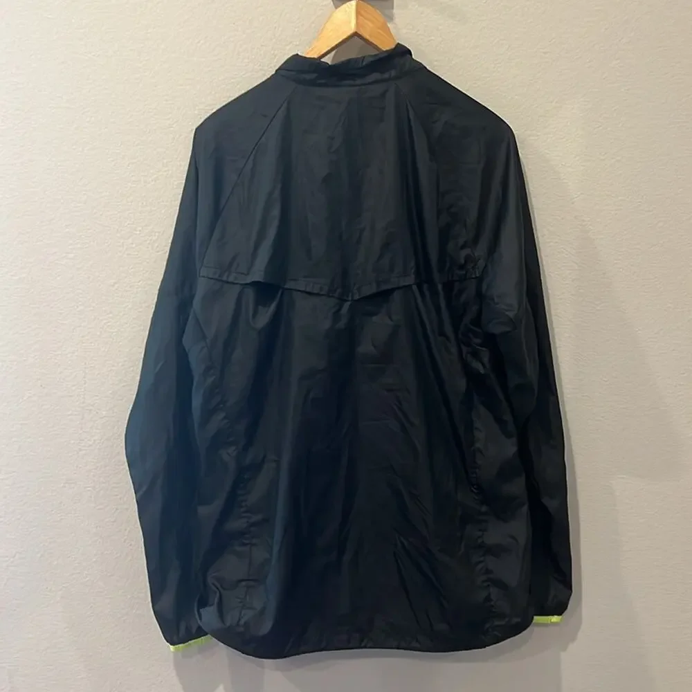 Nike Lightweight Slick Rain‎ Jacket | Adult Medium